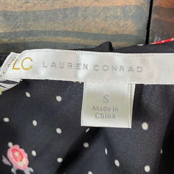 LC Lauren Conrad Black Floral Short Sleeve Blouse - Picture 6 of 8